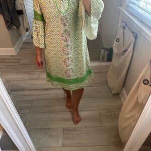 3/$20 Crown & Ivy Floral Green and White Dress